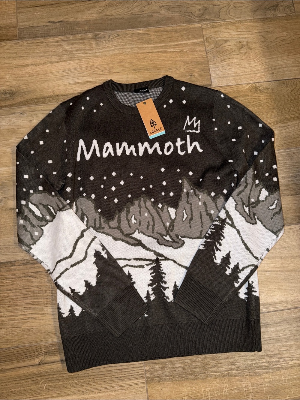 Locale NWT Mammoth Mountain Scenic Crewneck Sweater - Black/Gray/White
